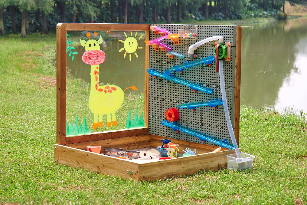 masterkidz 戶外STEM、塗鴉、沙水活動區